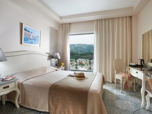 Έπιπλο Ξενοδοχείου PANORAMA SYVOTA