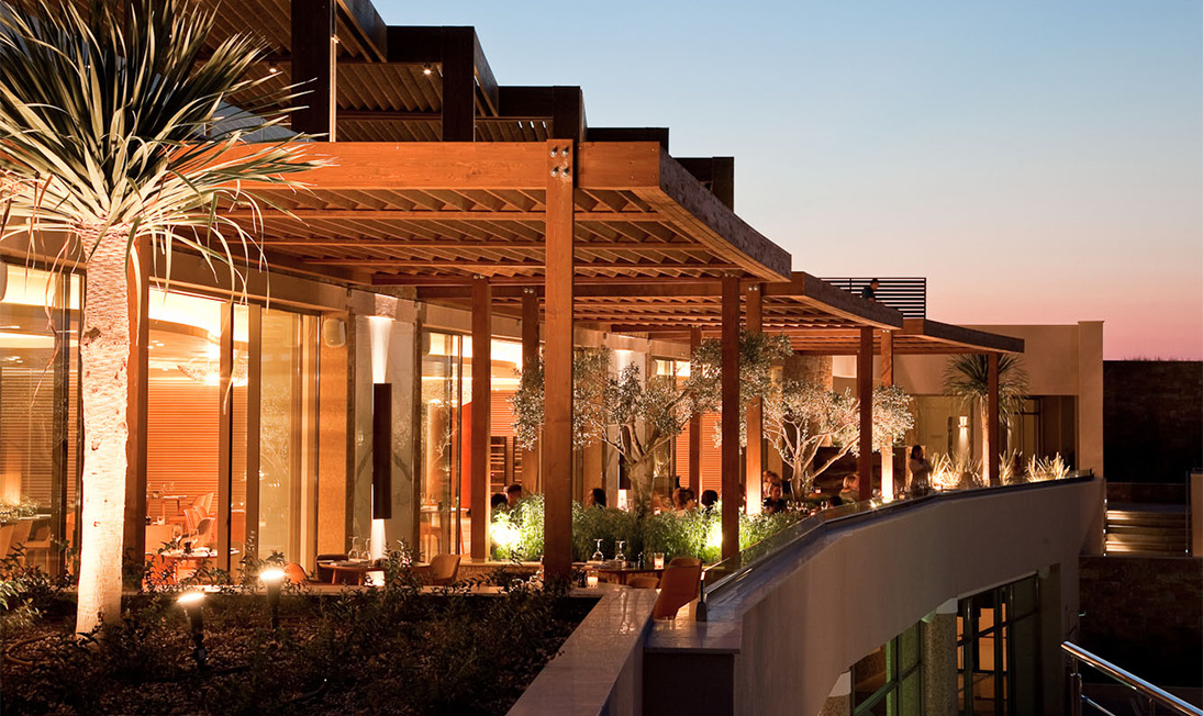 Σύγχρονη αρχιτεκτονική με ξύλινα δομικά στοιχεία