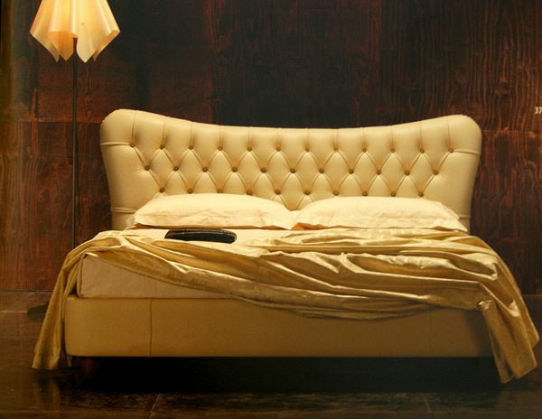 Κρεβάτι EMOZIONI / by astrakis