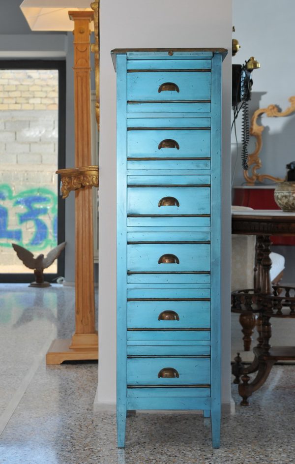 Συρταριέρα