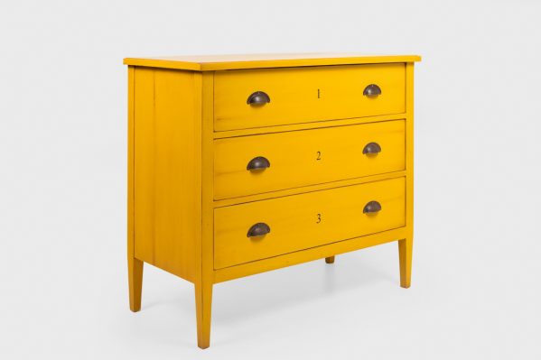 Συρταριέρα