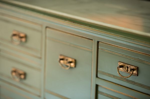 Συρταριέρα