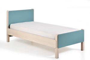 Παιδικό κρεβάτι από Ξύλο οξιάς. ΟΜΙΚΡΟΝ 2 / by lattas