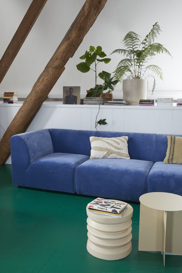 MTA2848 Μεταλλικό βοηθητικό τραπεζάκι