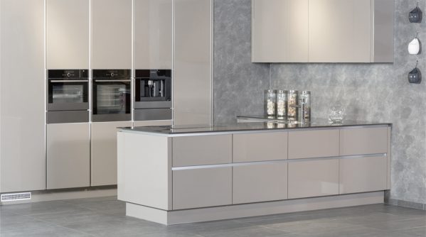 Πάνελ Μελαμίνης AGT