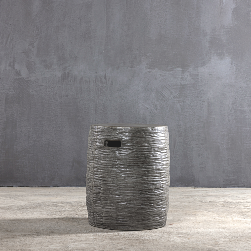 Σκαμπό Brutal από τη Set Sa. Έπιπλα βιώσιμα και ανθεκτικά στις αντίξοες καιρικές συνθήκες