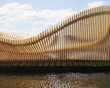 Το DaeWha Kang Design παρουσιάζει το Circe, ένα πλωτό κιόσκι φτιαγμένο από 278 όμοια κομμάτια ξύλου